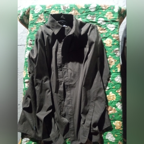 Kuiu long sleeve button down collared shirt - Picture 1 of 3